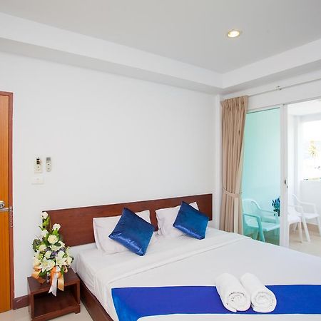 Nouveau Guesthouse Patong 외부 사진