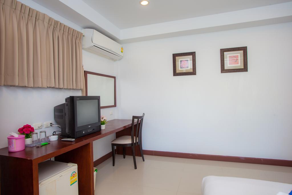 Nouveau Guesthouse Patong 외부 사진