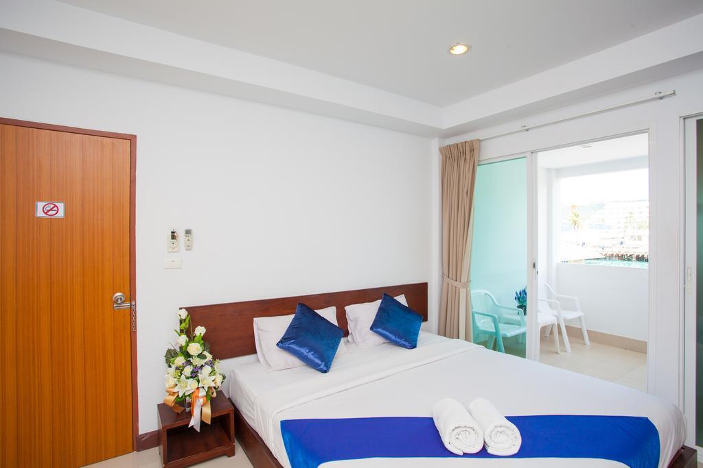 Nouveau Guesthouse Patong 외부 사진