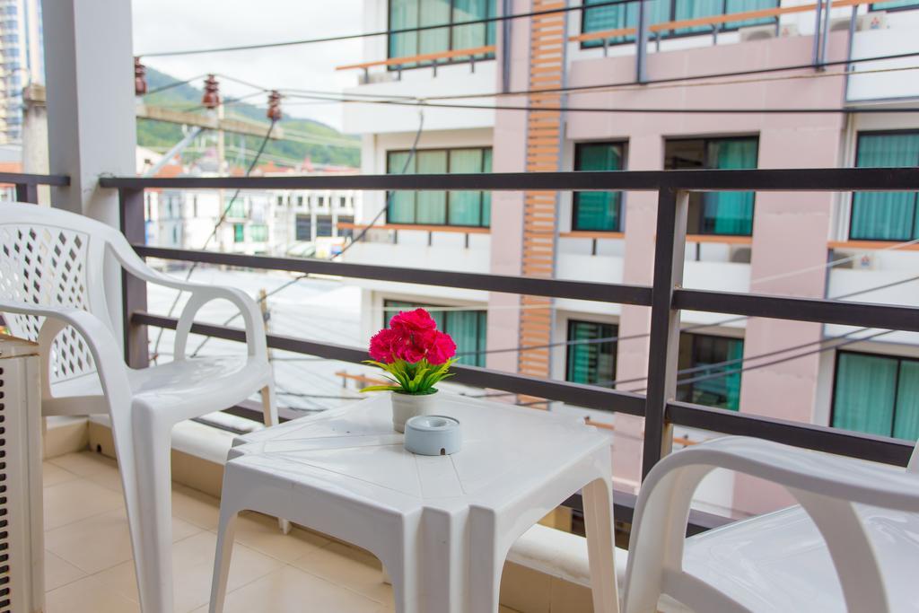 Nouveau Guesthouse Patong 외부 사진